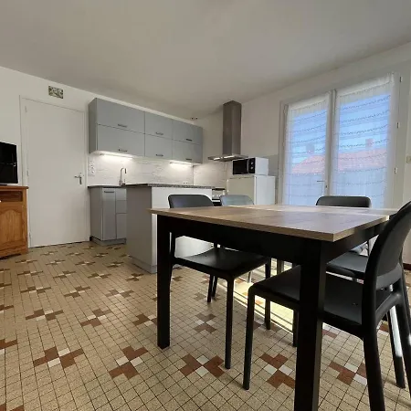 Maison Chaleureuse A La Cotiniere, Plage A 300m, 4 Pers, Parking, Menage Inclus - Fr-1-246a-191 펜션